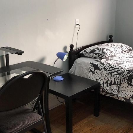 Guest House On The Carlton Street. Toronto Extérieur photo