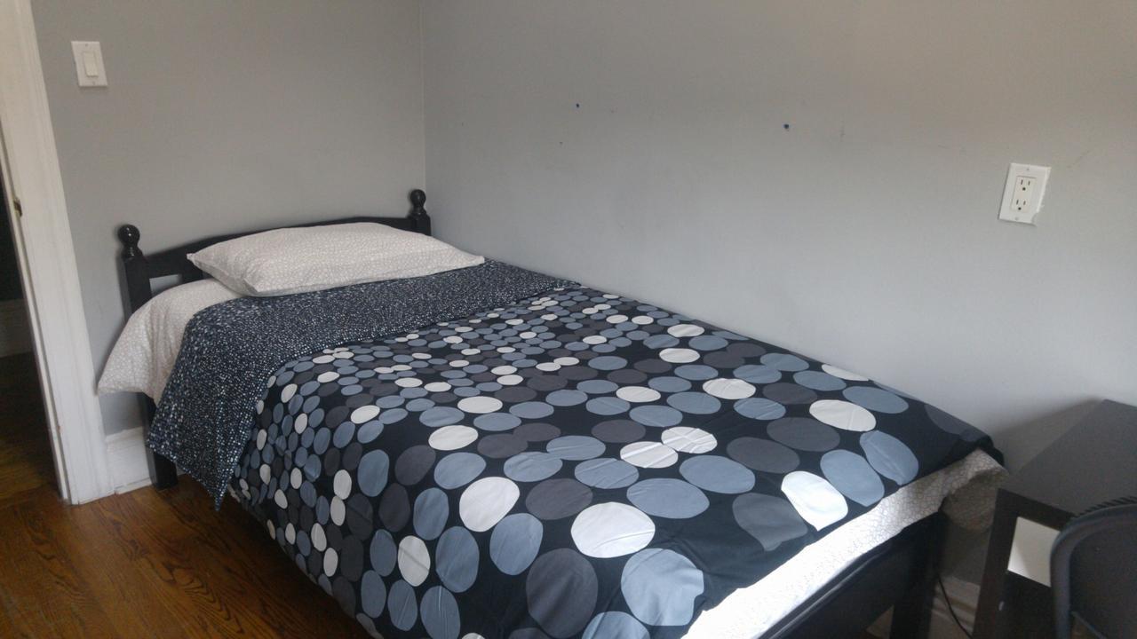 Guest House On The Carlton Street. Toronto Extérieur photo