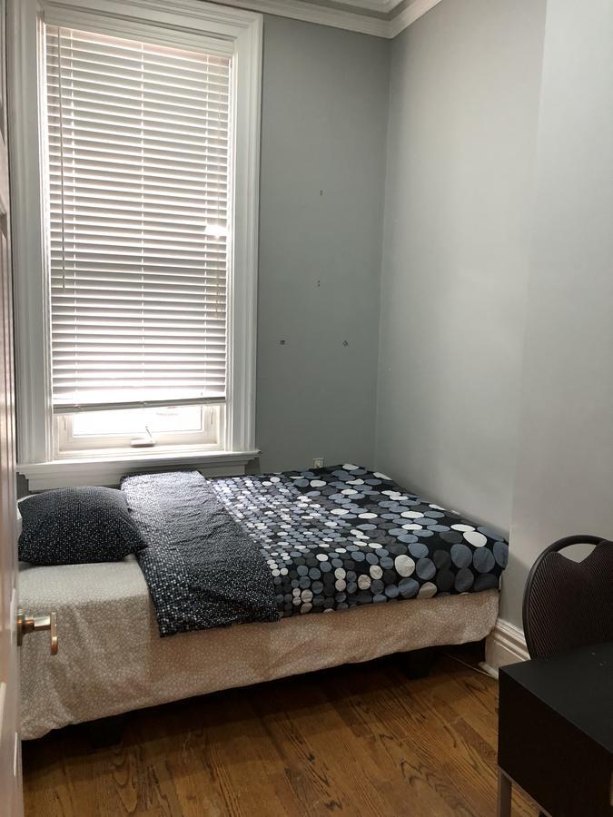 Guest House On The Carlton Street. Toronto Extérieur photo