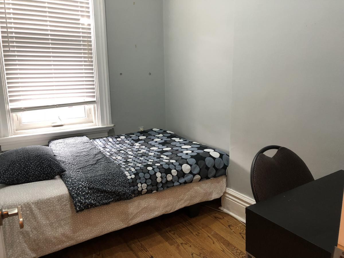 Guest House On The Carlton Street. Toronto Extérieur photo