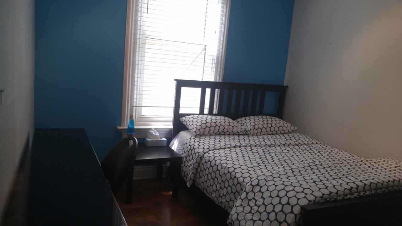 Guest House On The Carlton Street. Toronto Extérieur photo