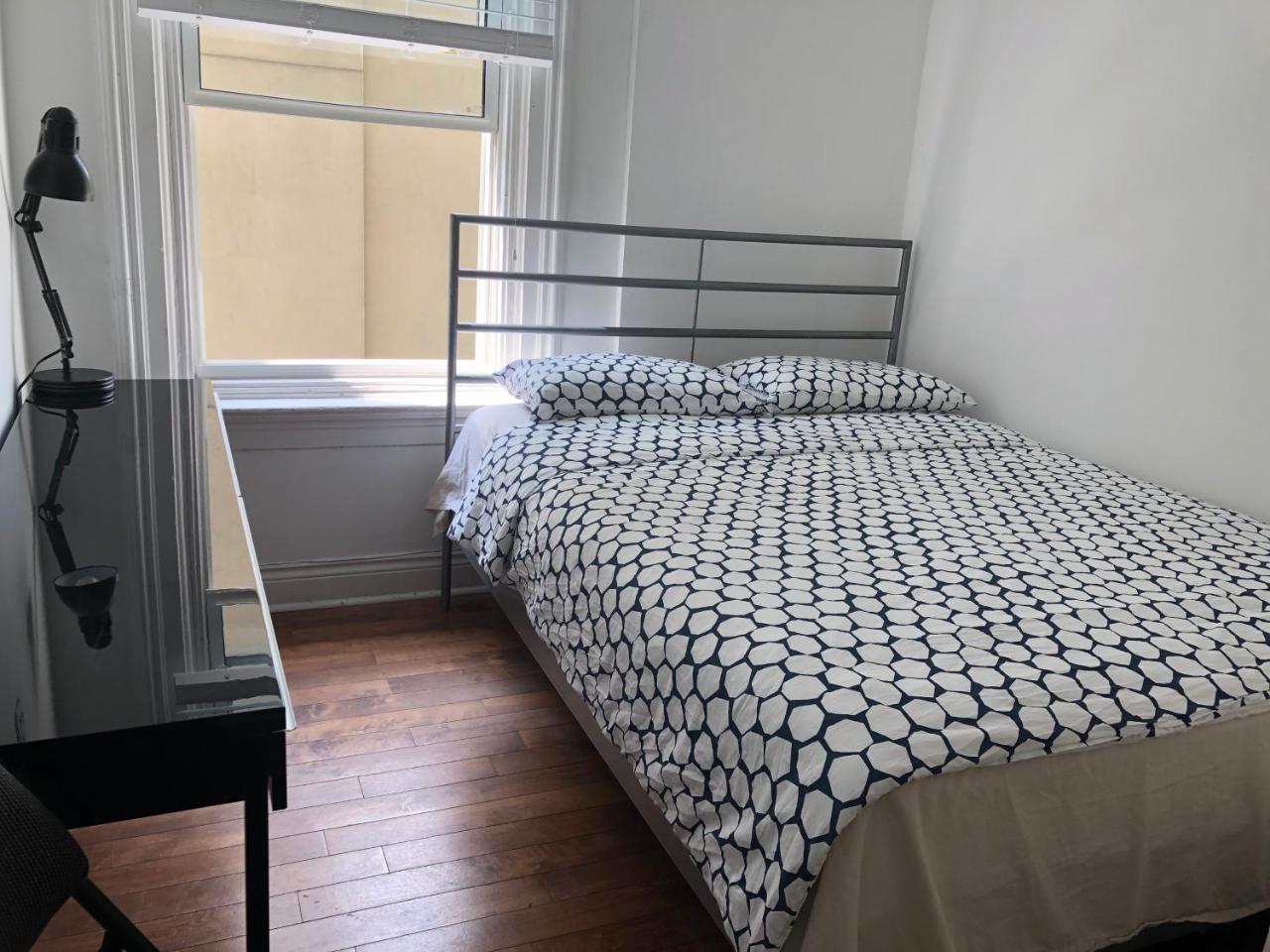 Guest House On The Carlton Street. Toronto Extérieur photo