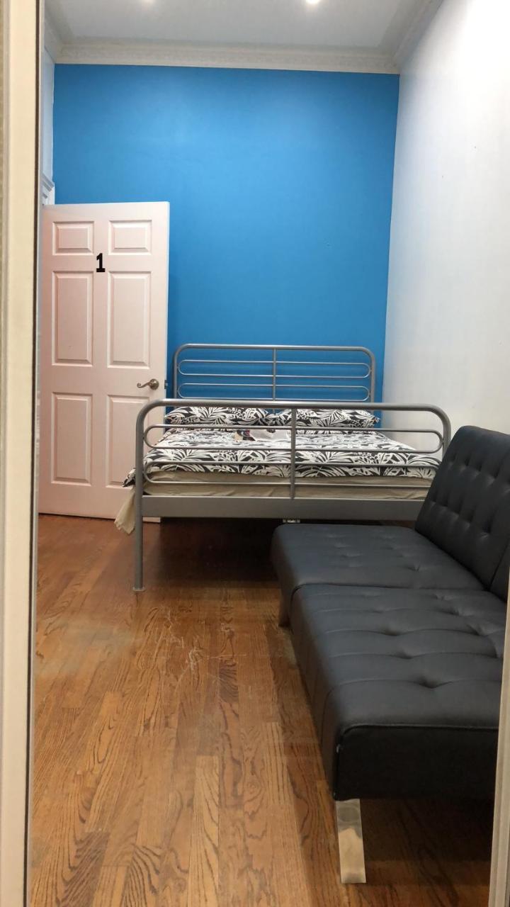 Guest House On The Carlton Street. Toronto Extérieur photo
