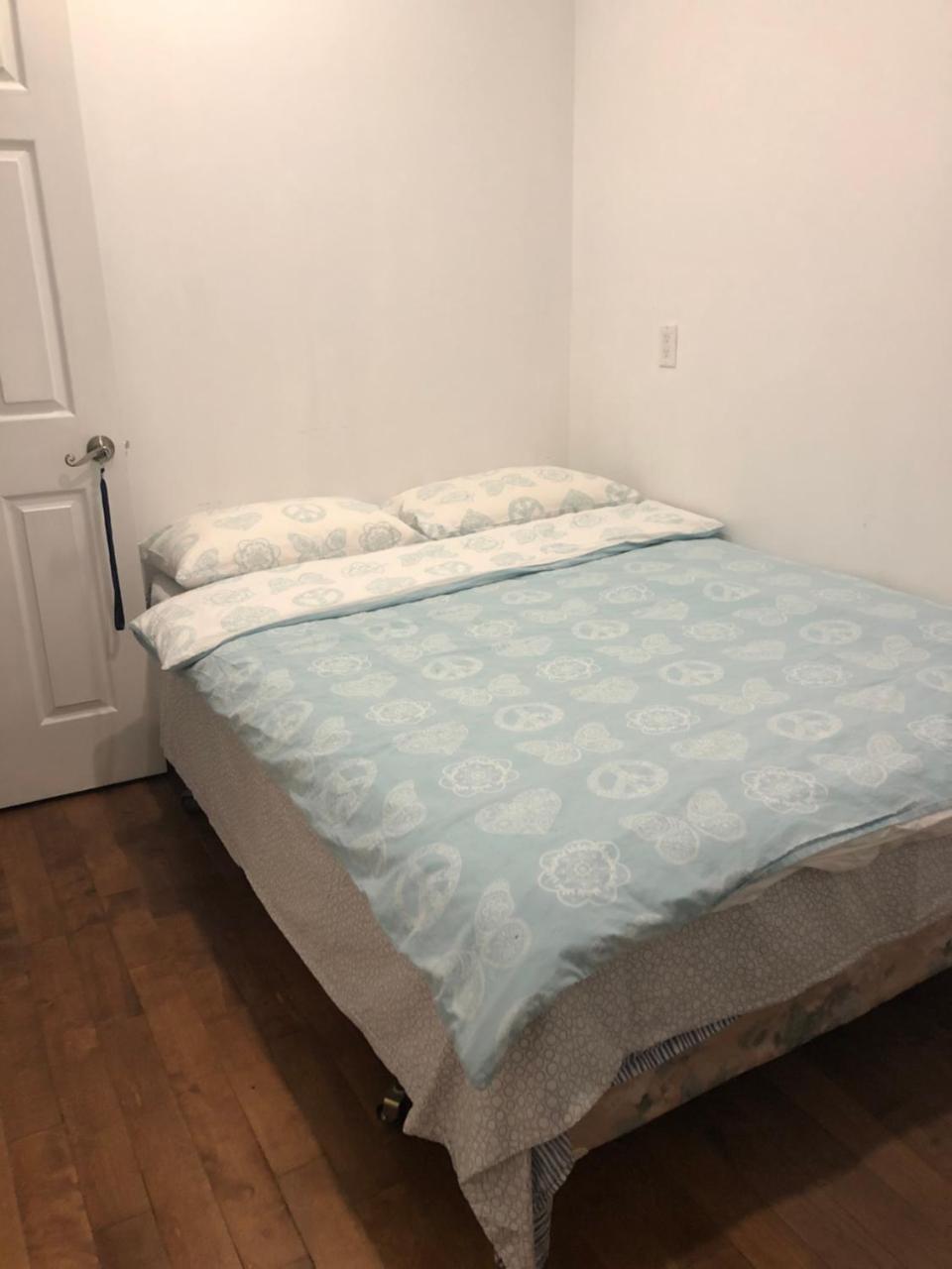 Guest House On The Carlton Street. Toronto Extérieur photo